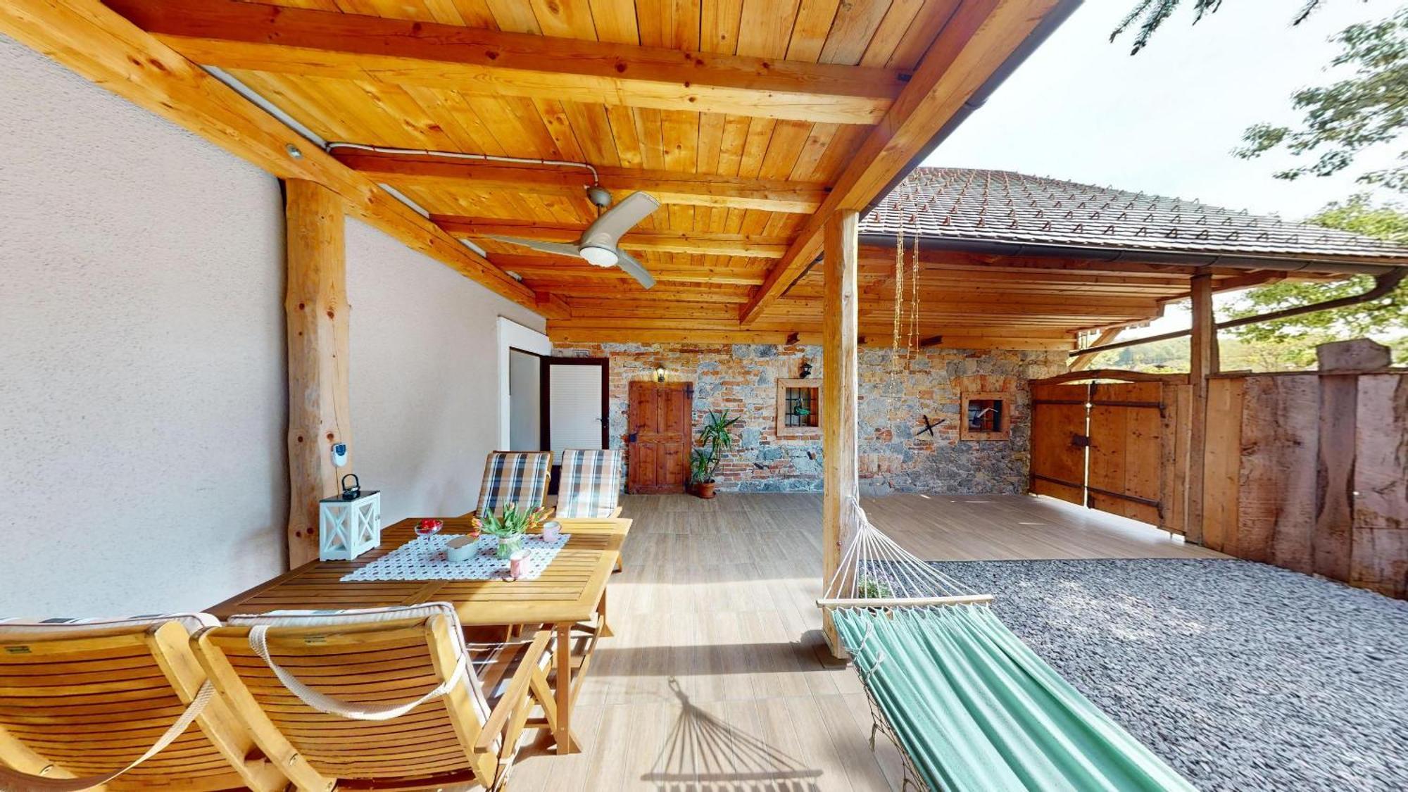 Resort Hisa Ida - Apartments With Hot Tub And Sauna Ivancna Gorica Экстерьер фото